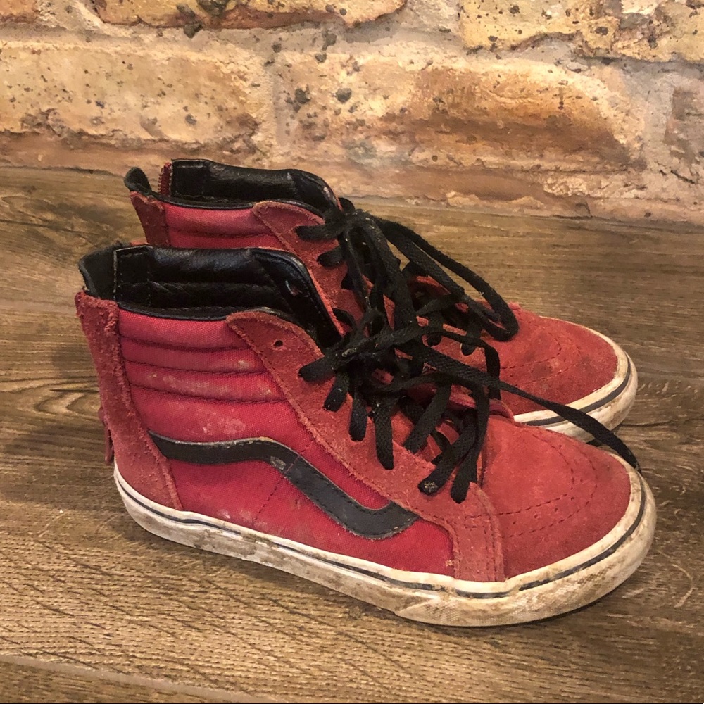 Boys’ Zippered Maroon Vans